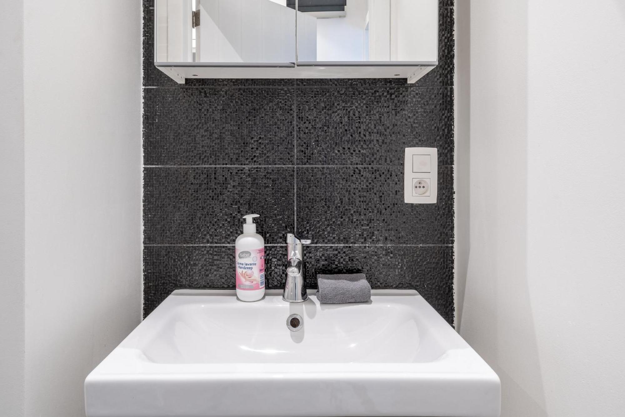 Beautiful Cozy Apartments In The Heart Of Antwerpen Ngoại thất bức ảnh